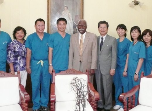 The medical team from the Changhua Christian Hospital in Taiwan poses with Governor General Sir Frederick Ballantyne and Taiwan Ambassador to SVG, Weber Shih. 