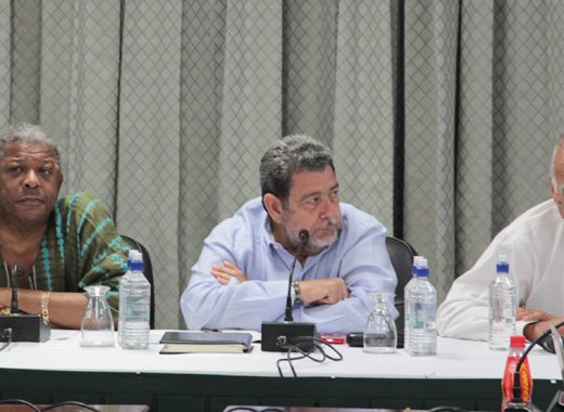 From left: Prime Ministers Spencer, Gonsalves, and Admiral Richard Kelshall of Trinidad and Tobago at the meeting in Kingstown on Saturday, Dec. 28, 2013. (IWN photo)
