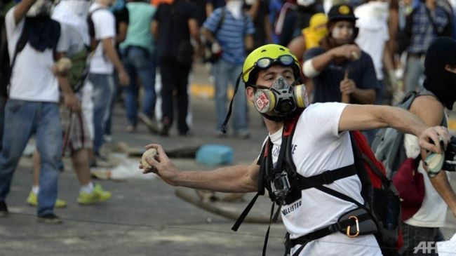355110 Venezuela protesters
