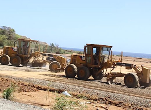 Heavy equipment operate at the Argyle International airport construction site. (IWN image) 