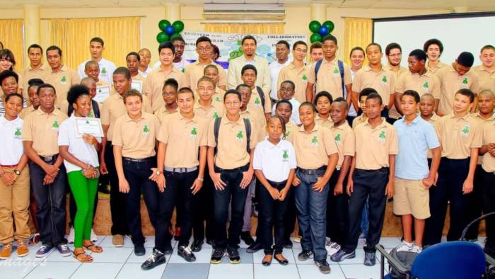 Participants in the 2014 STEM SVG programme.