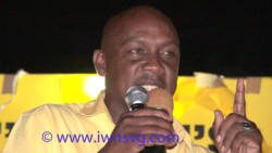 NDP candidate for North Windward, Lauron "Sharer" Baptiste speaks at the launch of the office. (IWN photo)