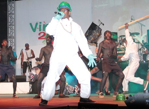 Hypa 4000 performs "Skatta" during Soca Monarch on July 4. (IWN photo)