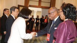 Sir Louis Straker and Lady Straker greeted by President Dr. Tsai Ing-wen and Vice President Chen.