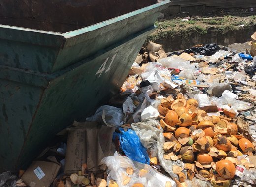 Garbage in Kingstown. (iWN photo)