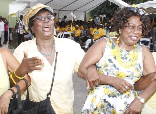 Women celebrate teh el