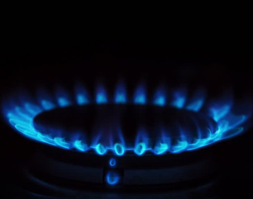 Lit stove