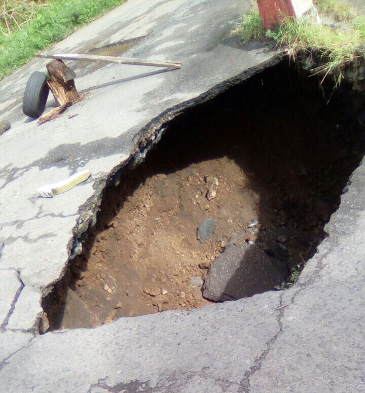 Sinkhole In Road In Chateau Boulder Comes Loose In Argyle