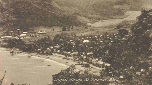 A photo of Layou from the 1920-1930 period showing the ample sandy beach just before the era of rampant sand mining for the manufacture of concrete blocks for the popular Curacao houses that were replacing the earlier stone and/or board structures.
