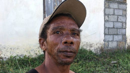 Bertram Lyscott lost his home to the blaze. (iWN photo)