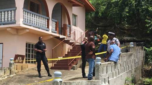 The scene in Diamond Village where the body was found Monday morning. (iWN photo)