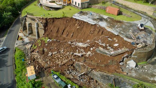 A Steve Wallace aerial photograph of the collapse.
