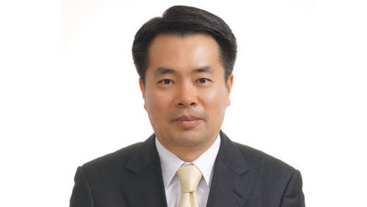 Sung Moonu, Korean Ambassador to St. Vincent and the Grenadines.

