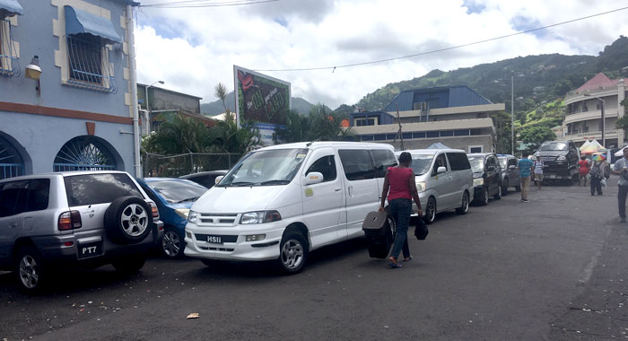 Taxis at Heritage Sq