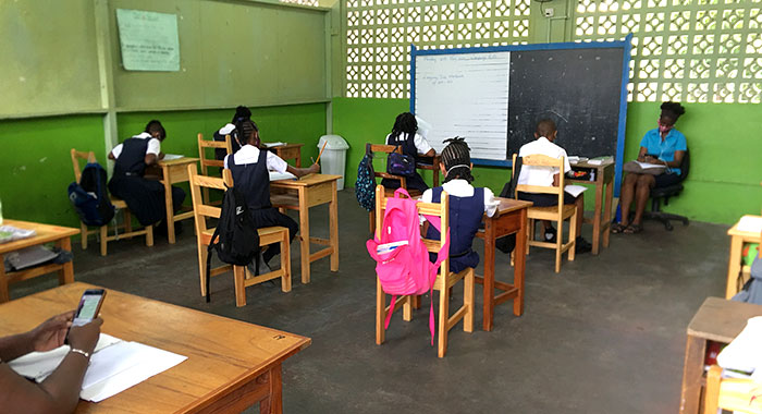 A class at Kingstown Preparatory School observing physical distancing when only Grade 6 students was in school in May. The Teachers' Union says this same school will not be able to observe physical distancing when school reopen for all students on Monday. (iWN photo)