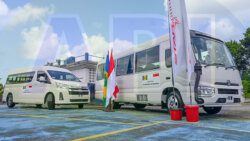 Indonesia donated the buses to the government. (Photo: API/Facebook)
