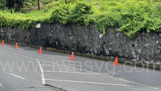 A back wall in Sion Hill showing signs of failure on Wednesday, Nov. 9, 2022.