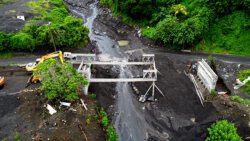 The temporary bridge at Overland, as seen last weekend. (Photo: Camillo MIchael Gonsalves/Facebook) 