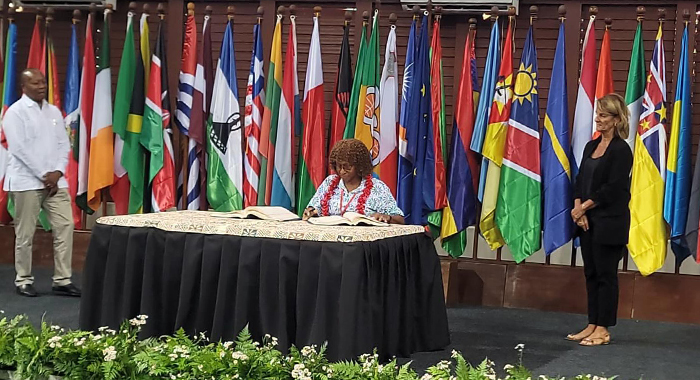St. Vincent and the Grenadines Ambassador to Taiwan, Andrea Bowman signs the Samoa Accord in Apia, Samoa last week. (Photo: Facebook/Embassy of St. Vincent and the Grenadines, ROC, (Taiwan))