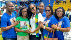 2024 National Scholar Jay-Anna Edwards and relatives. From left: Dr. O’mark Andrews (cousin), Keruna Andrews (mother), Jay-Anna Edwards, Gaidell (cousin), Gail (aunt), Varita (aunt).