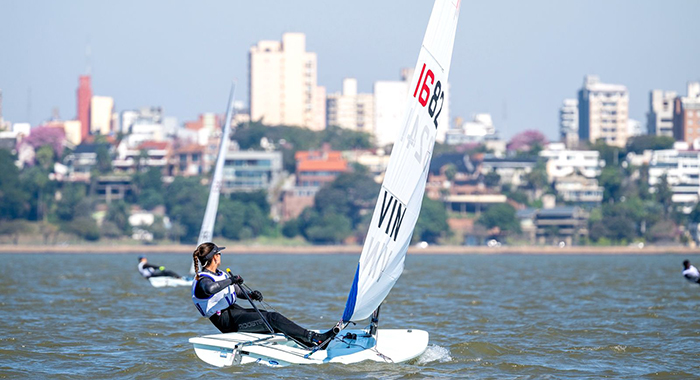 Scarlett Hadely racing on the river at Encarnacion in Paraguay.