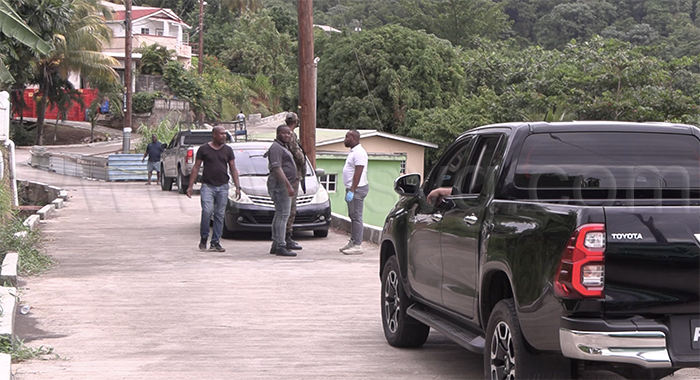 Police hunt for suspects after kidnapping victims rescued from bullet-ridden car