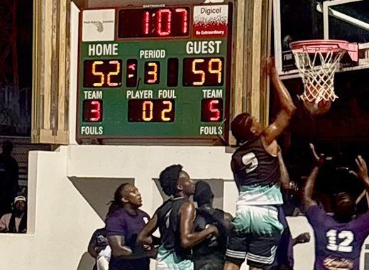 Court Kings vs Smokin' Aces.